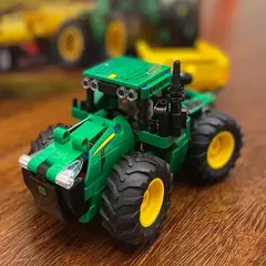 Imagem do Lego Technic 42136 Trator John Deere 390 Peças