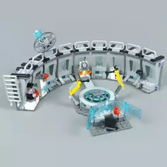 Blocos de montar Lego avengers o salao das armaduras de iron man 76125 - loja online