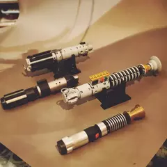 Luke Skywalkers Sabre de Luz 147 peças Moc-40730