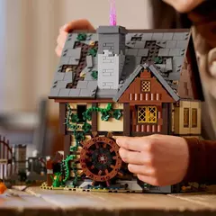 LEGO 21341 LEGO Ideas Disney Três Bruxas Loucas A Casa de Cam - Bloco Mundo