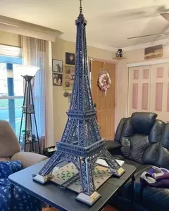 Bloco de Montar Replica Torre Eiffel Paris França 10001 Peças Compatível Lego - Bloco Mundo