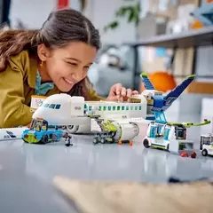 Blocos de montar LEGO City Avião de Passageiros 60367 - comprar online