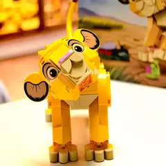 LEGO Disney Classic O Rei Leão Simba Filhote 43243 - comprar online