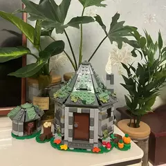 Imagem do LEGO 76428 Harry Potter Cabana do Hagrid Uma Visita Inesperada