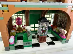 Imagem do Lego Harry Potter - Visita à Aldeia Hogsmeade - 76388