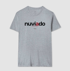 NUVIADO – Camiseta Algodão 30.1 (Cores Claras – Masculina e Feminina) - Tem Qui Usá