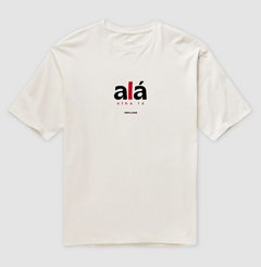 ALÁ – Camiseta Oversized Unissex (Off White e Areia) na internet