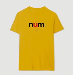 NUM – Camiseta Algodão 30.1 (Cores Claras – Masculina e Feminina)