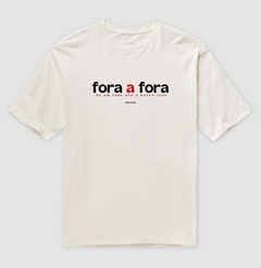 FORA A FORA – Camiseta Oversized Unissex (Off White e Areia) na internet