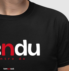 DENDU – Camiseta Algodão 30.1 (Cores Escuras – Masculina e Feminina) - Tem Qui Usá