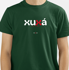 XUXÁ – Camiseta Algodão 30.1 (Cores Escuras – Masculina e Feminina) - Tem Qui Usá