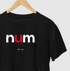 Imagem do NUM – Camiseta Algodão 30.1 (Cores Escuras – Masculina e Feminina)