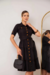 Vestido Midi mangas curtas, botões frontais e faixa