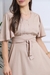 Vestido Midi com mangas amplas e faixa na cintura na internet