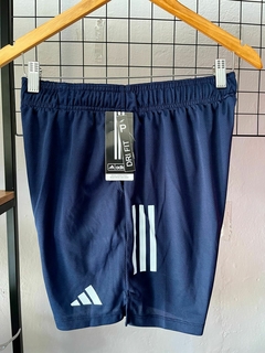 Short Ad Básico - 3 listras Dry Fit - comprar online