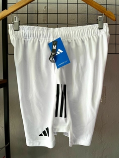 Short Ad Básico - 3 listras Dry Fit - Donville Comércio Varejista Ltda