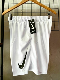Short Nk facão Completo - Dry Fit - Donville Comércio Varejista Ltda