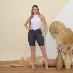 Bermuda Premium Shorts para Feminino, Elegante e Confortável, Sarja