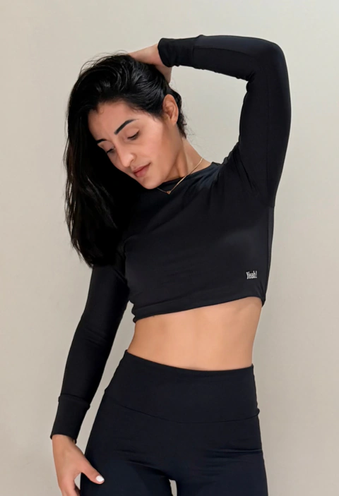 Cropped Long Sleeve Black