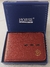 Cartera Clásica de Piel Vino – Diseño Moderno y Compacto