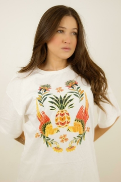 MAX FEMININA OVERSIZED ABACAXI na internet