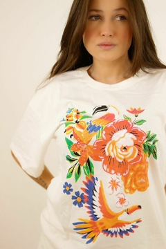 MAX FEMININA OVERSIZED TUCANO TROPICAL na internet