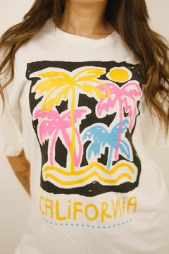 MAX FEMININA OVERSIZED CALIFORNIA na internet