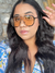 Modelo Natália com lentes laranja - comprar online
