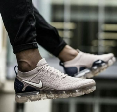 VaporMax Flyknit 2.0 crema y petroleo en internet