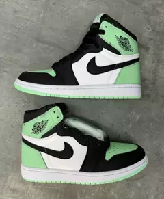 Zapas tipo Jordan Verde Menta en internet