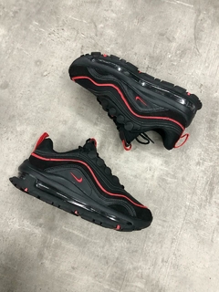 Zapatillas tipo futuro negras linea roja - comprar online