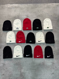 Gorros de Lana Bordados – Nike / Adidas / Lacoste / NY