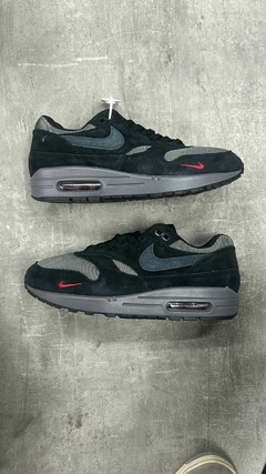 AirMax 1 verdes logo rojo