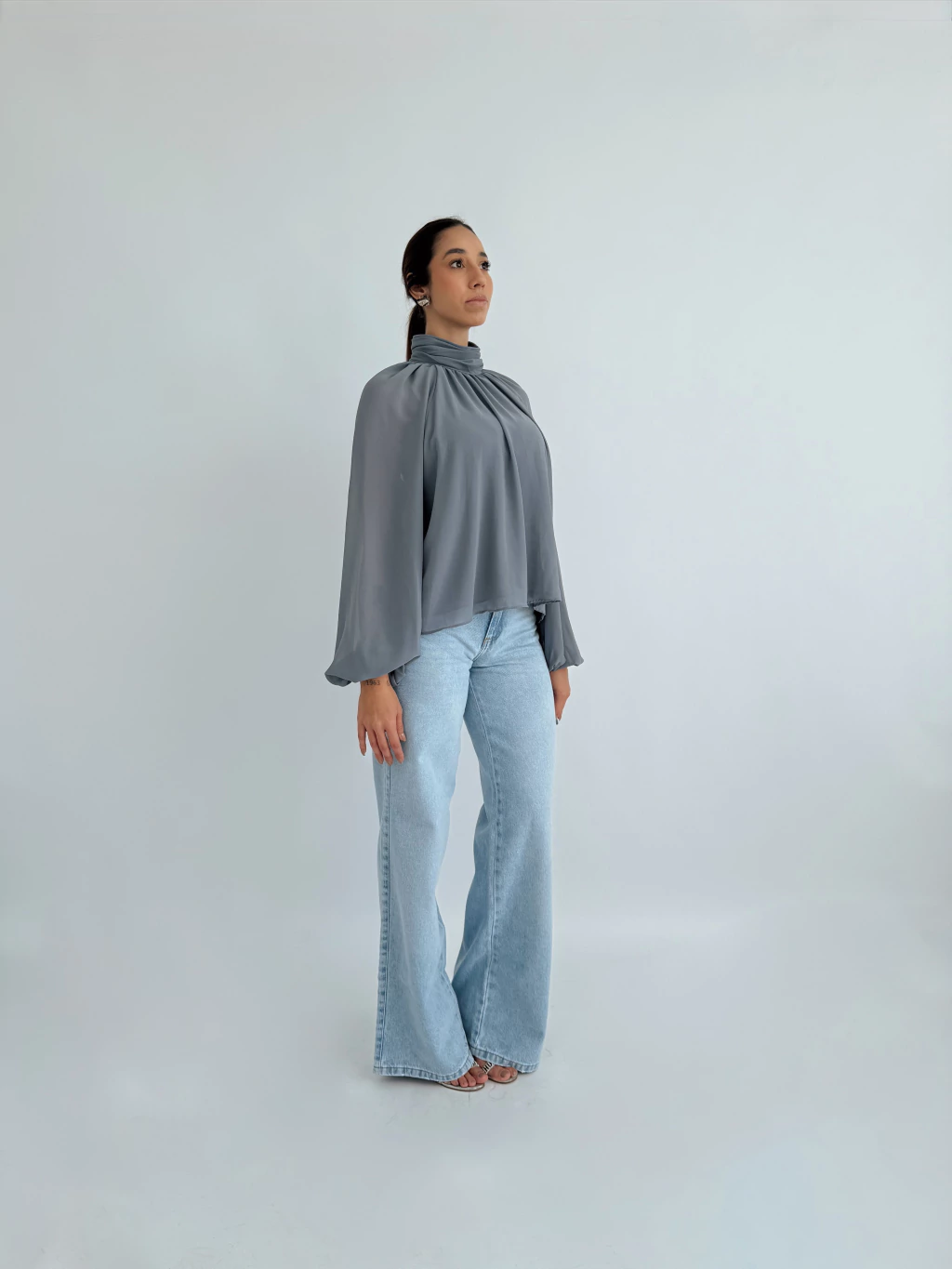 Blusa Gola Alta – Azul Acinzentado