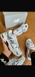 Tênis New Balance 530 Branco com detalhes em Prata e Preto