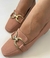 Mocassim rosê em fivela dourada . - comprar online