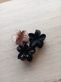Broches hawaianas