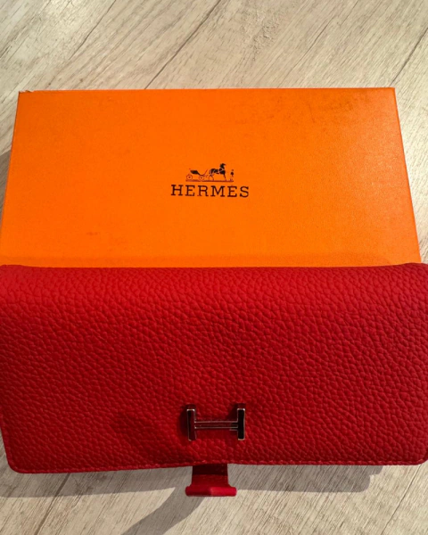 Billetera Hermès cuero graneado roja - comprar online