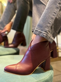 Botas Naomi Borgogna - comprar online