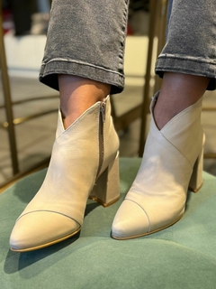 Botas Naomi Ecru - comprar online