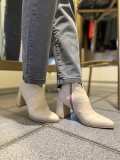 Botas Naomi Ecru