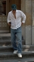 Camisa Blanca y Pantalón Claro Recto