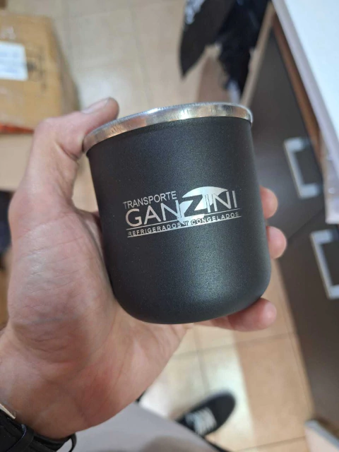 Marca 6 de JAN indumentaria y merchadaising 