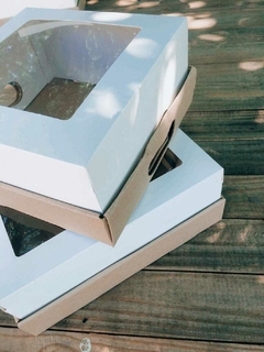 CAJA DESAYUNO 25X25X12CM- 1000