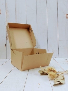 CAJA 22X22X12CM MICROCORRUGADO MARRON- DISEÑO ROMY III- 5006 - Servipack Packaging