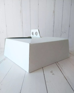 CAJA TORTA 27X27X10CM- MICROCORRUGADO BLANCO- 5048 - comprar online