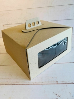 CAJA TORTA 25X25X15CM CON VISOR- MICROCORRUGADO MARRON- 5016A - comprar online