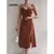 Lovito Elegante Vestido Feminino Liso Plissado com Fenda e Botão Frontal LNL39191 - comprar online
