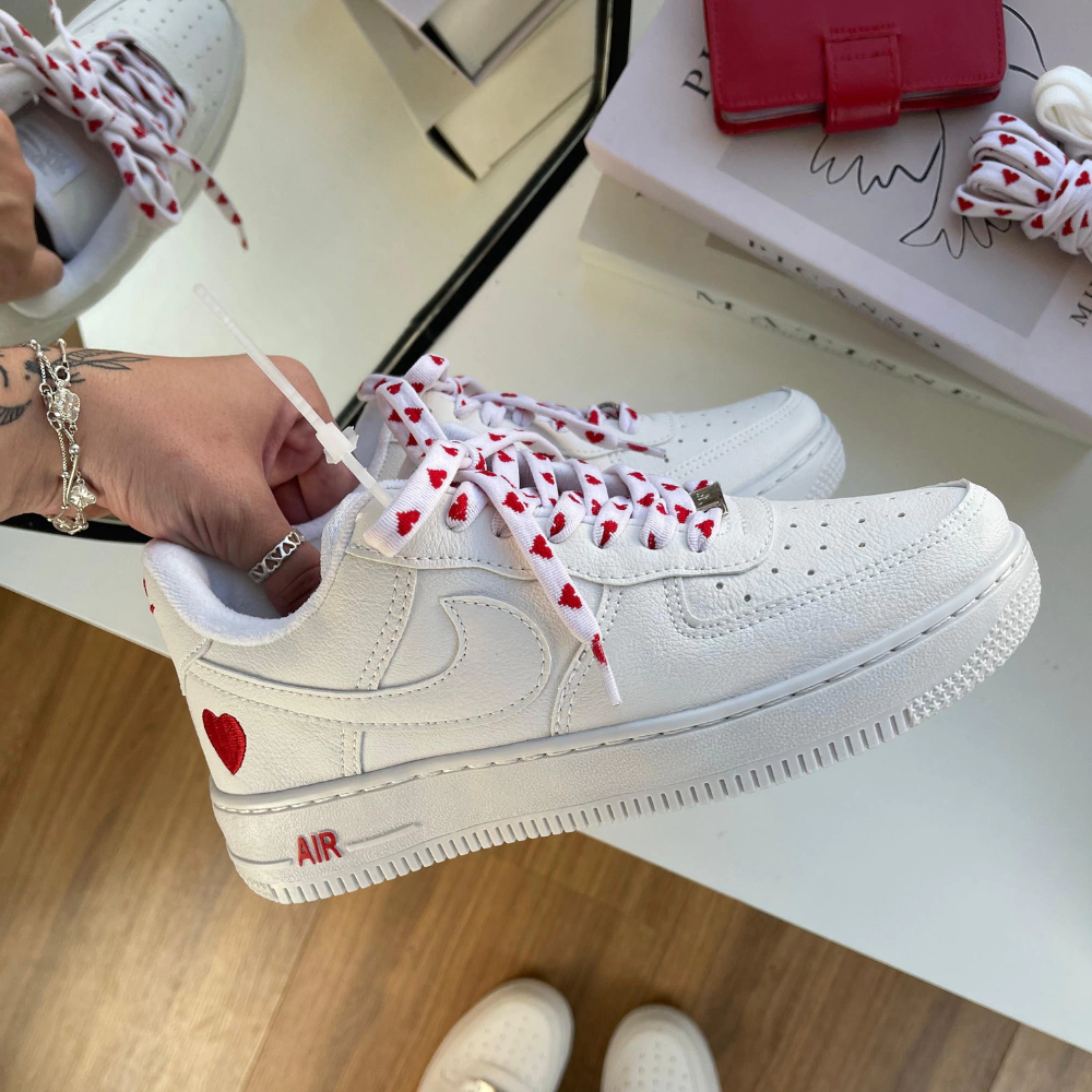 Tênis Nike Air Force Coração