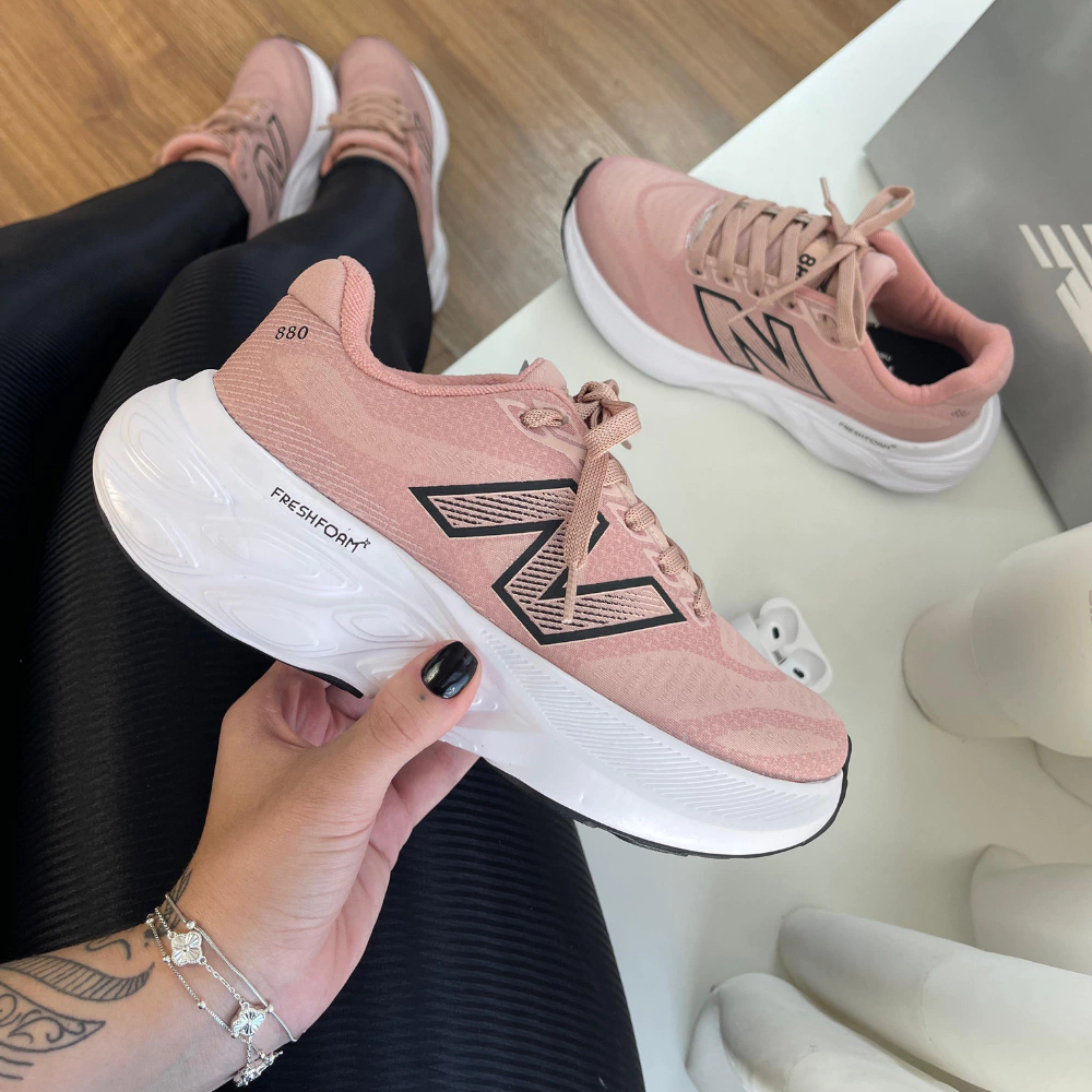 Tênis New Balance Fresh Foam 520 Rose